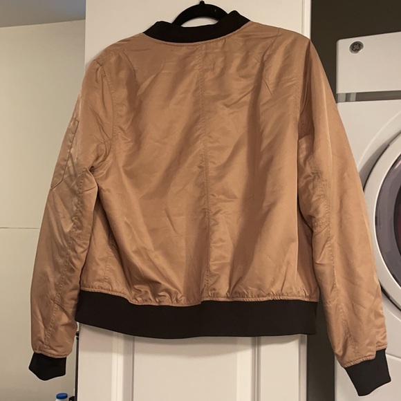 Forever 21 beige with black trim nylon bomber jacket 1x - Picture 5 of 5